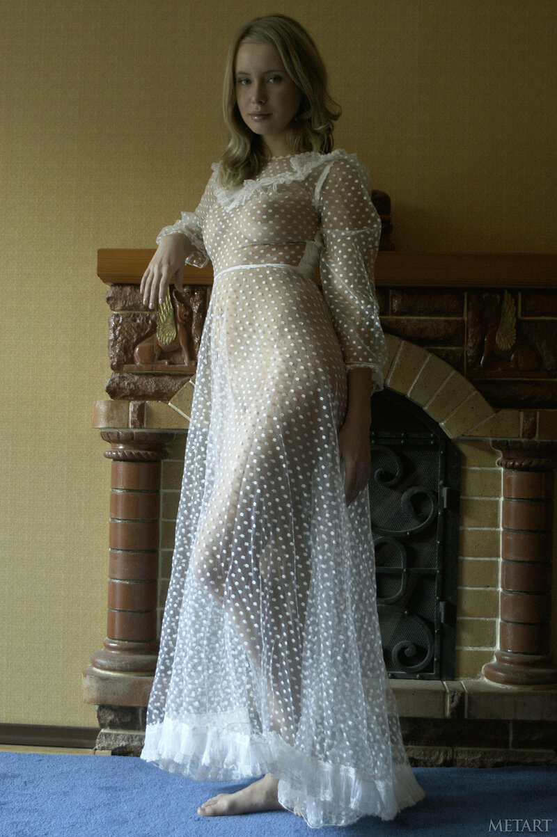 Еленка, 24